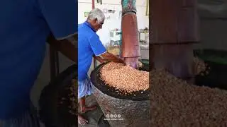Process of Traditional Way Peanut Oil Extraction | Wood Pressed Oil Extraction