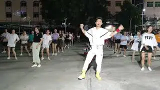 网络流行健身舞《醉倾城》千红百媚只为你醉。
