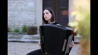 Edvard Grieg, Holberg suite Op. 40 (I Praeludium, IV Aria, V  Rigaudon). Accordion