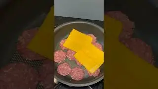 Best breakfast hack! Make pepperoni pizza 🍕 #shorts #foodie #cooking #breakfast