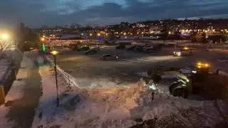 Ville de Sherbrooke ramasse la neige au march&eacute; de la gare plus cp switch 16 d&eacute;cembre 2020