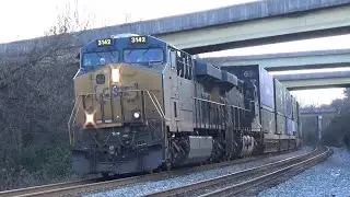 CSX ES44AH 3142 w/ Weird K5H Leads Empty Intermodal I026-20 on 12/21/21