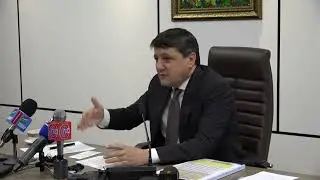 Шералӣ Кабир, вазири саноат ва технологияҳои нав дар нишасти хабарӣ оид ба мушкилоти соҳа чӣ гуфт?