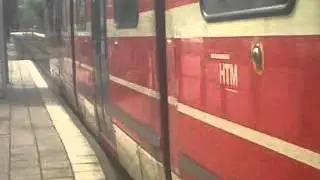 HTM 3122 vertrekt met fluit en achterbel van de Remmersteinstraat