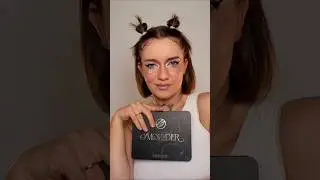Cosmic Brushes Smoulder tydzień makijaży
