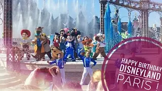 MICKEY PRÉSENTE 