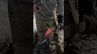 Выковать оружие в дикой природе &mdash; это может спасти ему жизнь