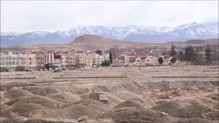 Midelt Maroc neige  film&eacute; depuis centre ville