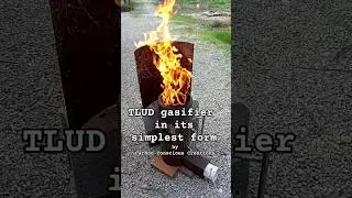 Single skin TLUD gasifier with forced air burning stove pellets