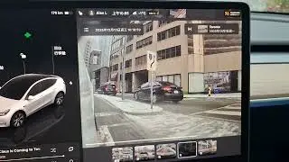 Toronto Police car collision (crashed into traffic light) on 10 Dec 2025.