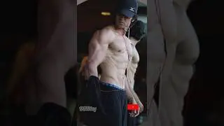 😱Hrithik Roshan and tiger shroff 💪 six abs || Hrithik Roshan attitude || tiger shroff Body #shorts 😱