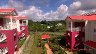 Visite aérienne de la résidence La Grivelière en Guadeloupe par drone.