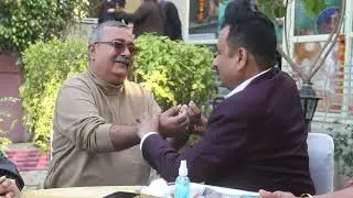 Acupuncturist Santosh Pandey gave live treatment to media and Actress Ekta Jain