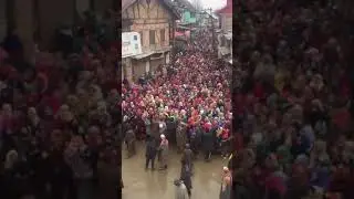 Kashmiri peoples demanding freedom from India and want to join Pakistan.India banned it's media