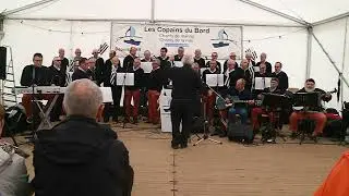 Les Copains du Bord de la Trinité sur Mer interprètent 