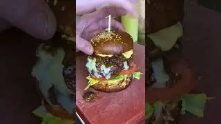Restaurace U DUD&Aacute;KA!😎✊ #foodblogger #food #yummy #burger #meat #yum #cheese #hamburger #beef