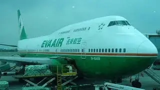 EVA AIR Boeing 747 COMBI In-Flight Taipei to Manila Economy Experience