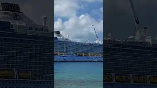 Anthem of the seas on perfect day at cococay 2023 #travelwithtej #youtubeshorts #viralvedio