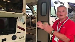 2017 Elkhart RV Open House & Review of 2018 Thor Axis R.U.V.