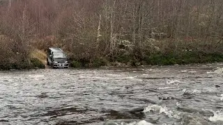Mitsubishi Delica L400 2.8 Off-roading in Scottish mountains 