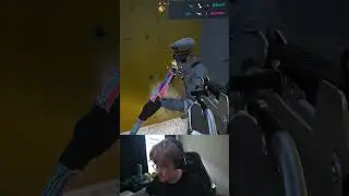 Dissun FAMAS Looking Kinda Nuts