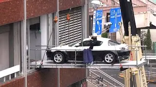 ３階側壁開口部経由での特殊車両1.4ｔ搬入
