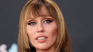 Miley Cyrus' Grammy Look Is Being Torn To Shreds Over This Flaw