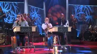 Amy Diamond and Morgan Alling-Hon gör allt för att göra mig lycklig HD (Live Doobidoo 2011-09-02)