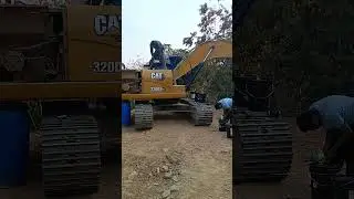 #viralvideo#viralvideo#excavator cat machine servicing#👍🤗