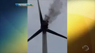 Aerogerador eólico pega fogo na cidade de Parnaíba
