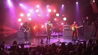 Young the Giant - My Body (Live from the Artists Den)