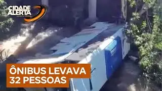 &Ocirc;nibus com pacientes cai em c&oacute;rrego e deixa 27 feridos na BR-060 | Cidade Alerta DF