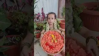 Aadiya sings 'Karpur Gauram' in a green South Indian dress. Her pure innocence shines this Sawan! 🌟
