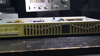 1.8tr . Đt.0855998893. Equalizer technics sh8045. Mời cb xem hết video.