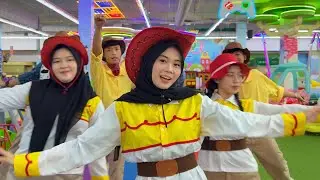 Cosmic Love 🪐 - MV Performance (Moving Version)