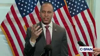 Rep. Hakeem Jeffries (D-NY) on Don Lemon Arrest