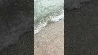 Beach waves 🌊 #japan #okinawa #beach #waves #beachwaves #relaxing #stuff2relax2