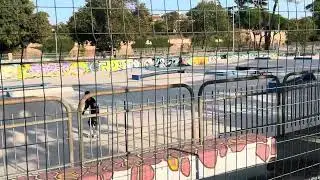 Quando vuoi incontrare ragazzi fichi che vanno sullo skate vicino a casa mia ci sono 🤣
