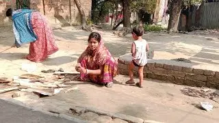   আজ আমি আর রাঙ্গাদি মিলে খড়ি চিরায় রেগে পড়লাম 