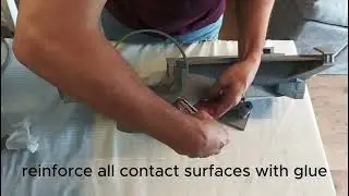 How to assemble the center section of the CR90 Corvette