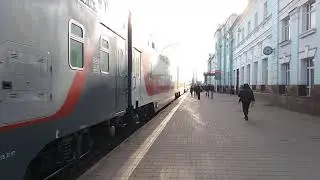 ЭП20-026 с двухэтажным поездом 036 