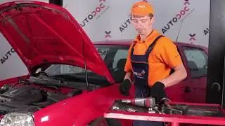 Cómo cambiar el conjunto de reparación del punto de anclaje de los amortiguadores en VW GOLF 4
