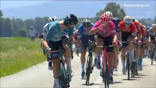 Coaching de Thomas Voeckler pour Pierre Rolland en pleine course - Etape 9 TDF 2022