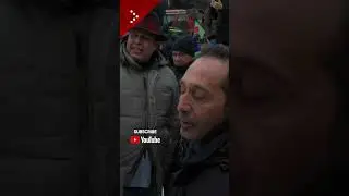 Protesta degli agricoltori a Milano, sversato latte davanti al Pirellone