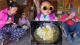 somuhang cooks fry rice after day work for  the family in the sheep hut || Himalayan family ||