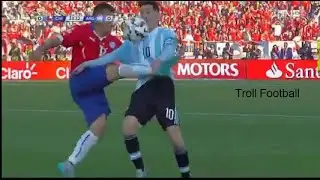 Gary Medel KICKS Leo Messi in the Stomach