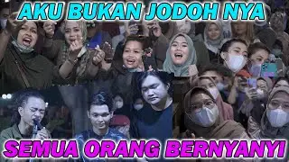 TRIO NADA TINGGI INI BIKIN SEMUA ORANG DI PENDOPO LAWAS BERNYANYI BERTERIAK - AKU BUKAN JODOHNYA