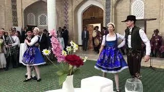 Usbekistan tanzt! ....usbekisch und deutsch!