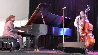 The Curtis Brothers Trio plays Stablemates
