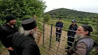 Πολιορκισμος και προσπάθεια να σταματήσει η Αστυνομία το έργο καλλιέργειας του ελαιώνα Μερος 2ο